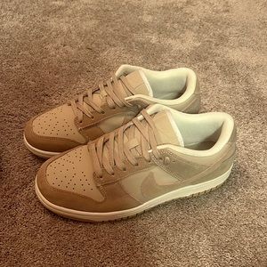 Nike Low Dunk SE Sand Drift